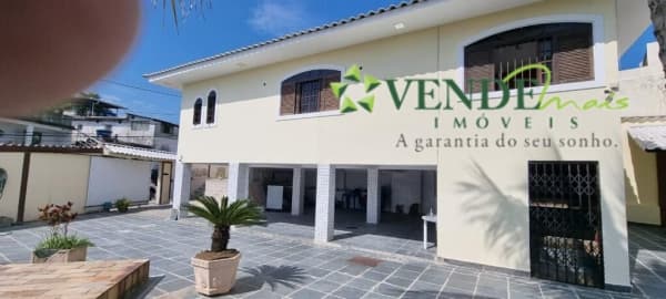 Casa em São Gonçalo - Colubande