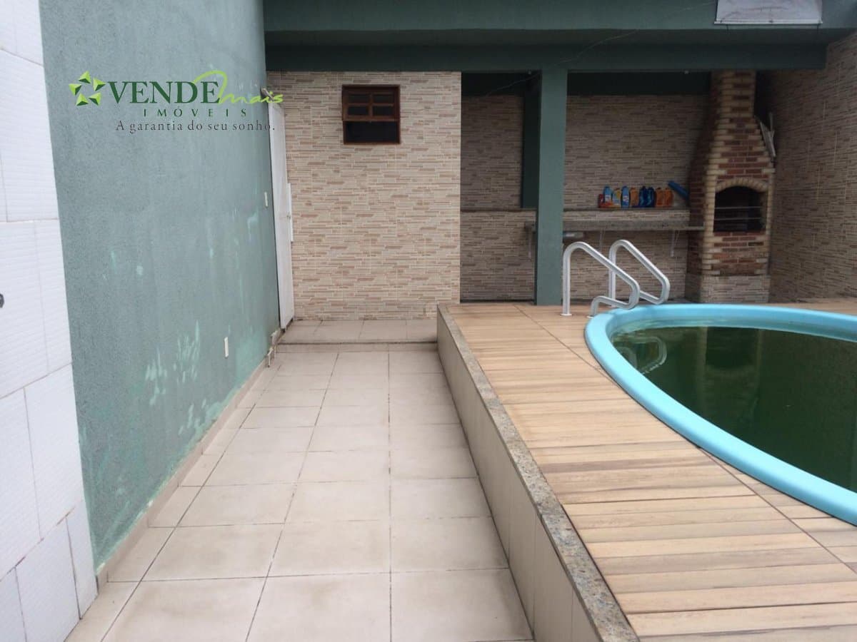 Casa Duplex para Venda em Galo Branco São Gonçalo-RJ