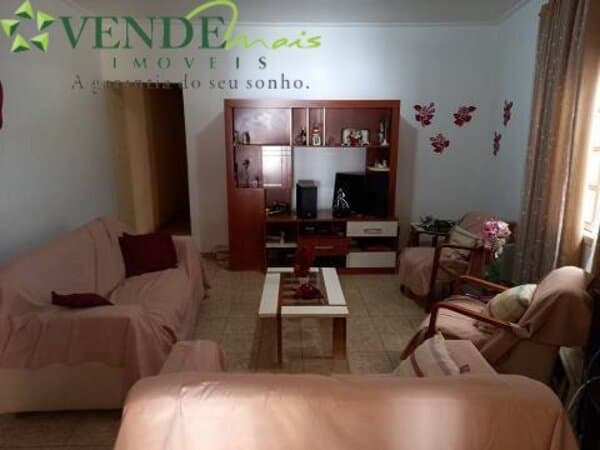 Casa Padrão para Venda em Barro Vermelho São Gonçalo-RJ