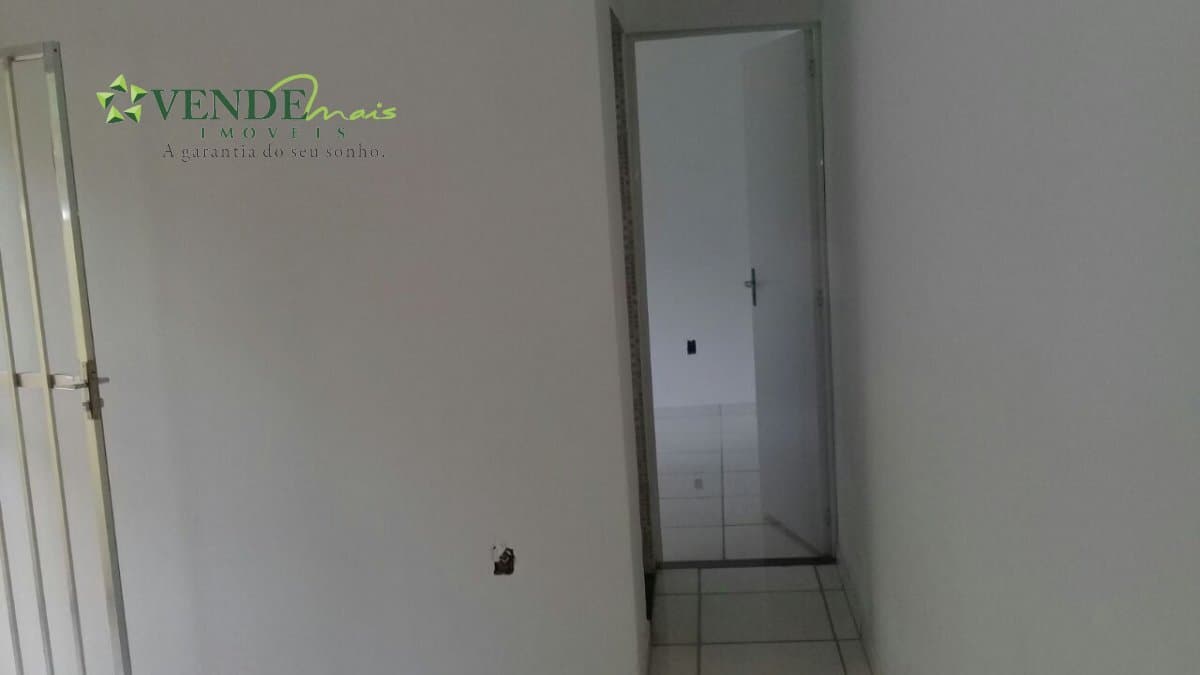 Casa Linear para Venda em Monjolo São Gonçalo-RJ