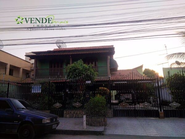 Casa Alto Padrão para Venda em Galo Branco São Gonçalo-RJ