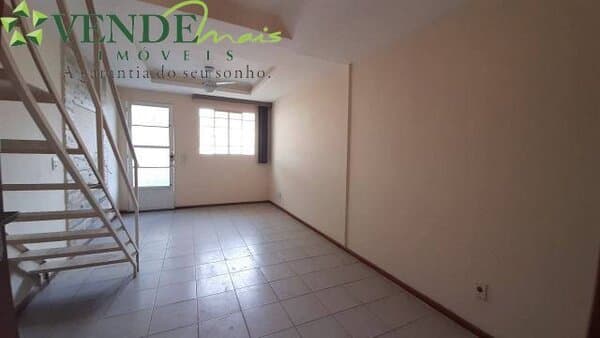 Casa Duplex para Venda em Mutuá São Gonçalo-RJ