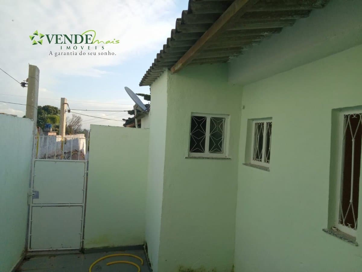 Casa Padrão para Venda em Jardim Bom Retiro São Gonçalo-RJ
