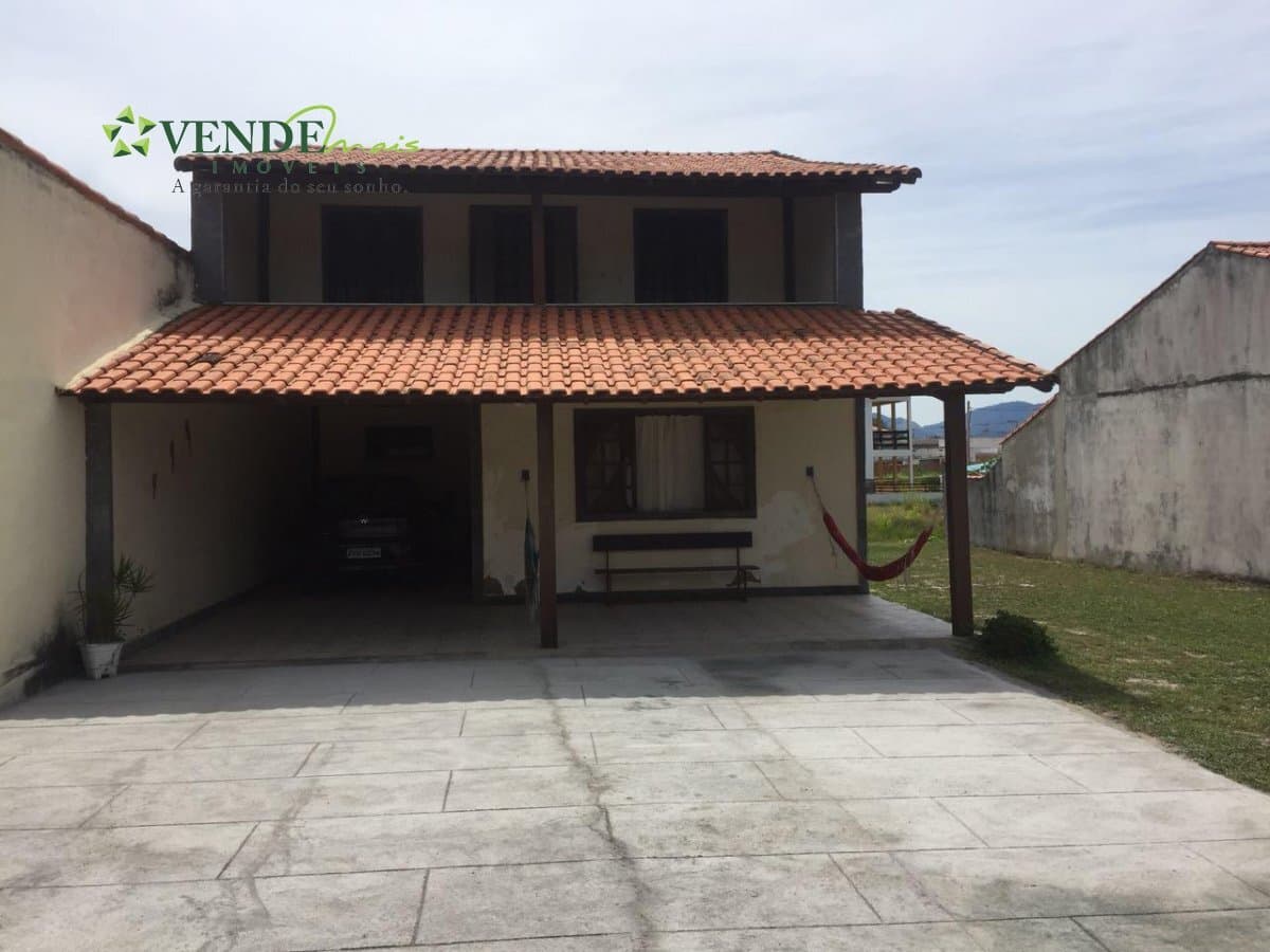 Casa Duplex para Venda em Centro Saquarema-RJ