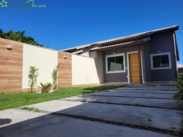Casa Linear para Venda em São Bento da Lagoa Maricá-RJ