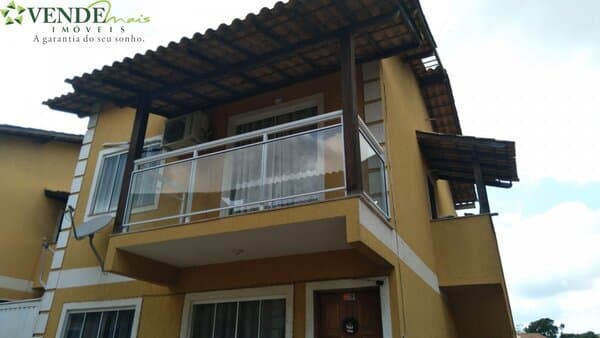 Casa Sobrado para Venda em Jóquei Clube São Gonçalo-RJ
