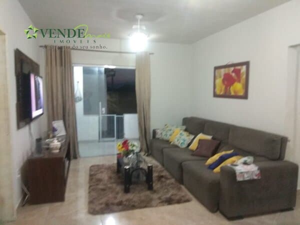 Casa Padrão para Venda em Laranjal São Gonçalo-RJ