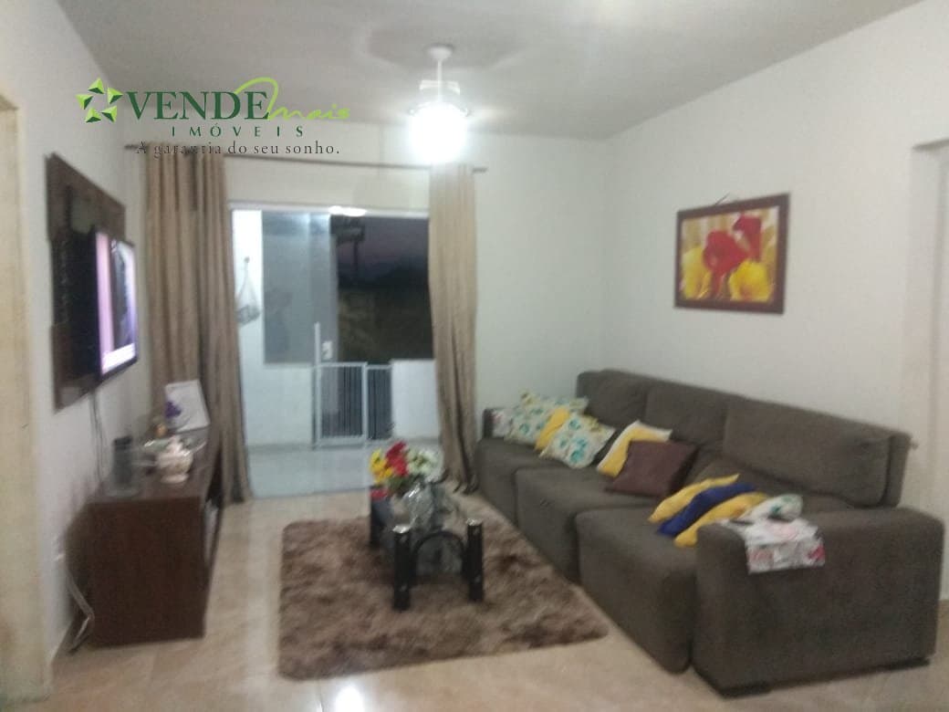 Casa Padrão para Venda em Laranjal São Gonçalo-RJ