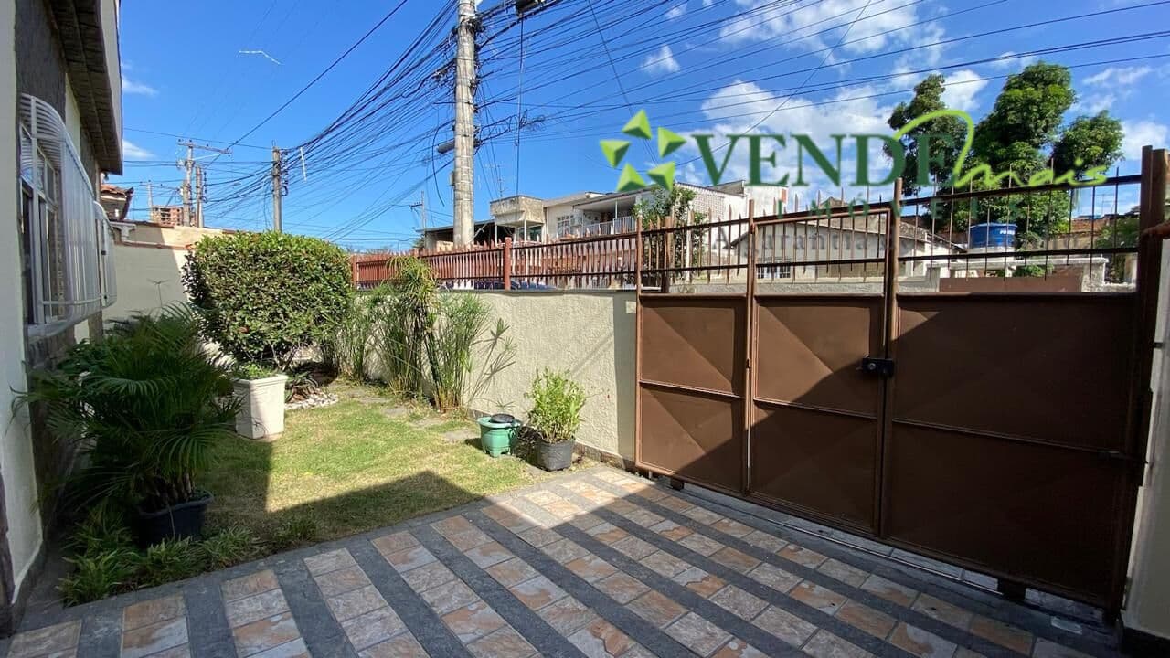 Casa em São Gonçalo - Galo Branco