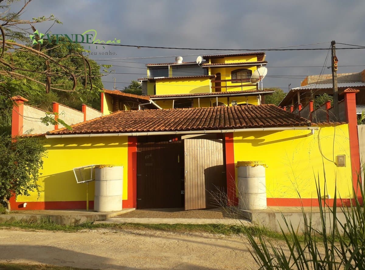 Casa Alto Padrão para Venda em Itapeba Maricá-RJ