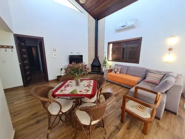 Casa no Condomínio Vila Suiça - Lagoa dos Esteves