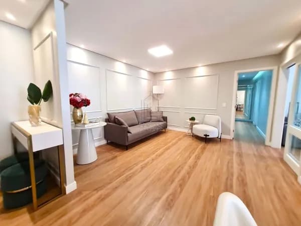 Apartamento semi mobiliado bem no centro de Criciúma