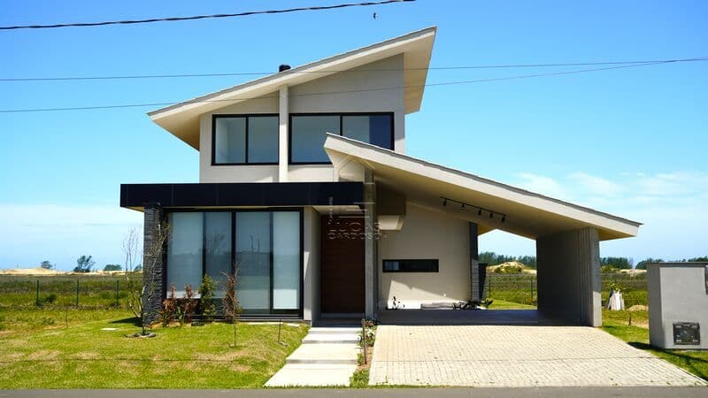 Casa de Alto Padrão no Condomínio Águas do Atlântico