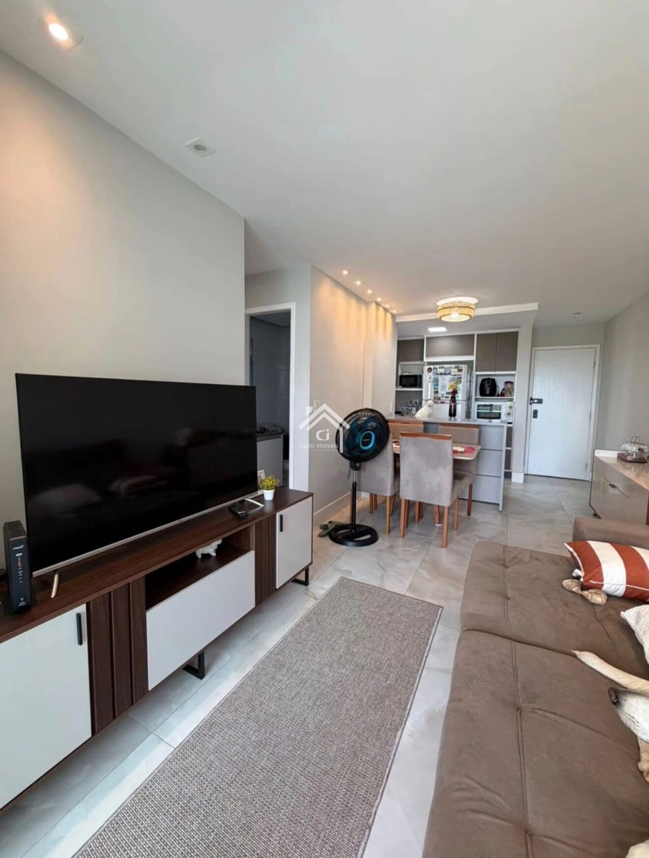 Apartamento de 2 quartos reformado na Região do Parqque Olímpico