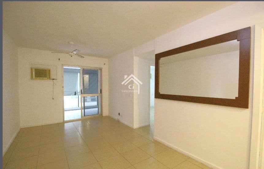 Apartamento de 2 quartos com dependência no Condomínio Rio2