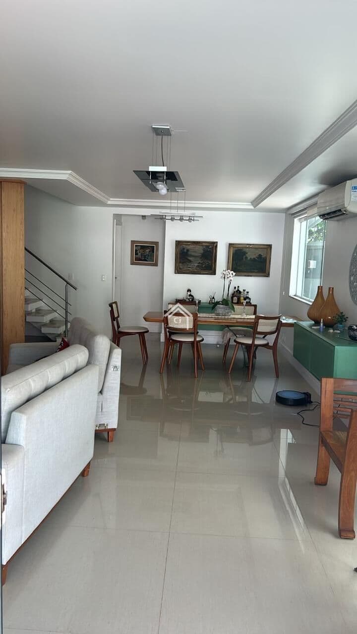 Casa no Condomínio Riviera Del Sol