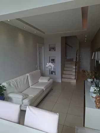 Apartamento Cobertura Duplex no Condomínio Parque das Rosas