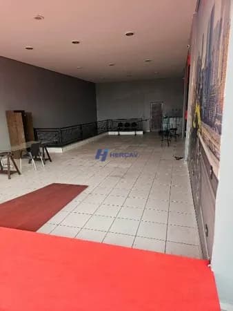 SALÃO COMERCIAL / SOBRELOJA