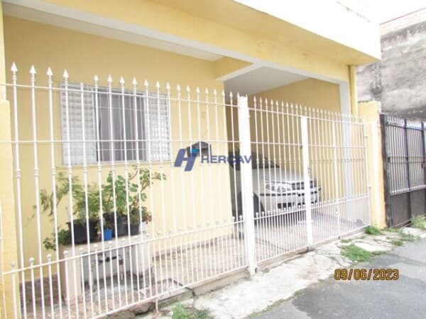 CASA TERREA - 2 DORMTÓRIOS, 1 VAGA