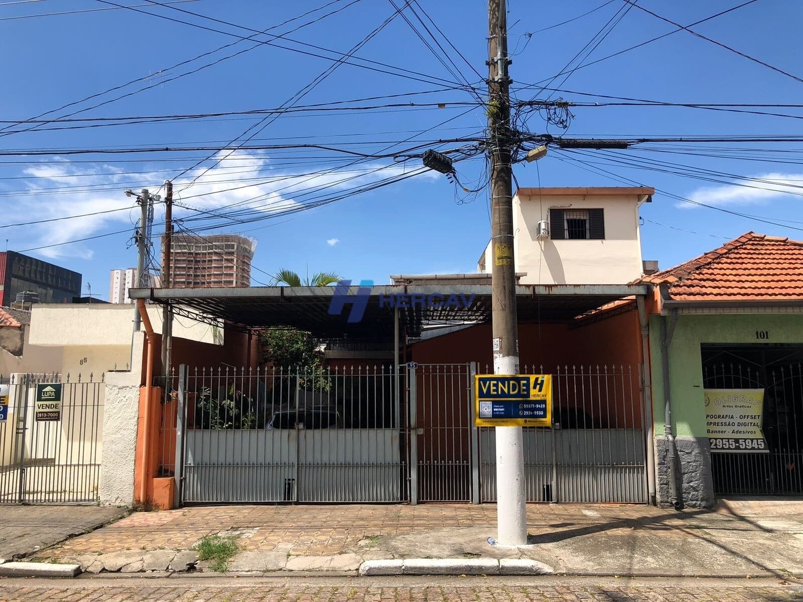 Casa com 4 Quartos e 2 banheiros à Venda, 200 m² por R$ 1.500.000