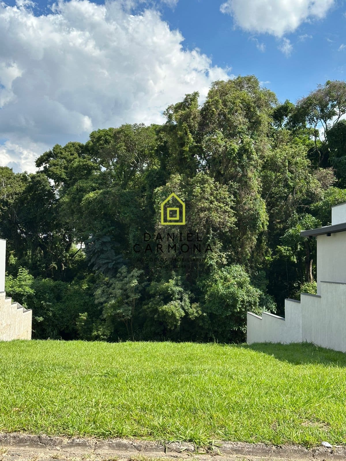 Terreno 551 m² em Condomínio Alto Padrão - Jardim dos Lagos - Indaiatuba/SP