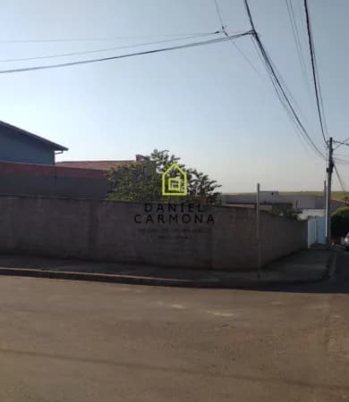 Terreno de Esquina 304 m2 - Jardim dos Lagos - Cardeal