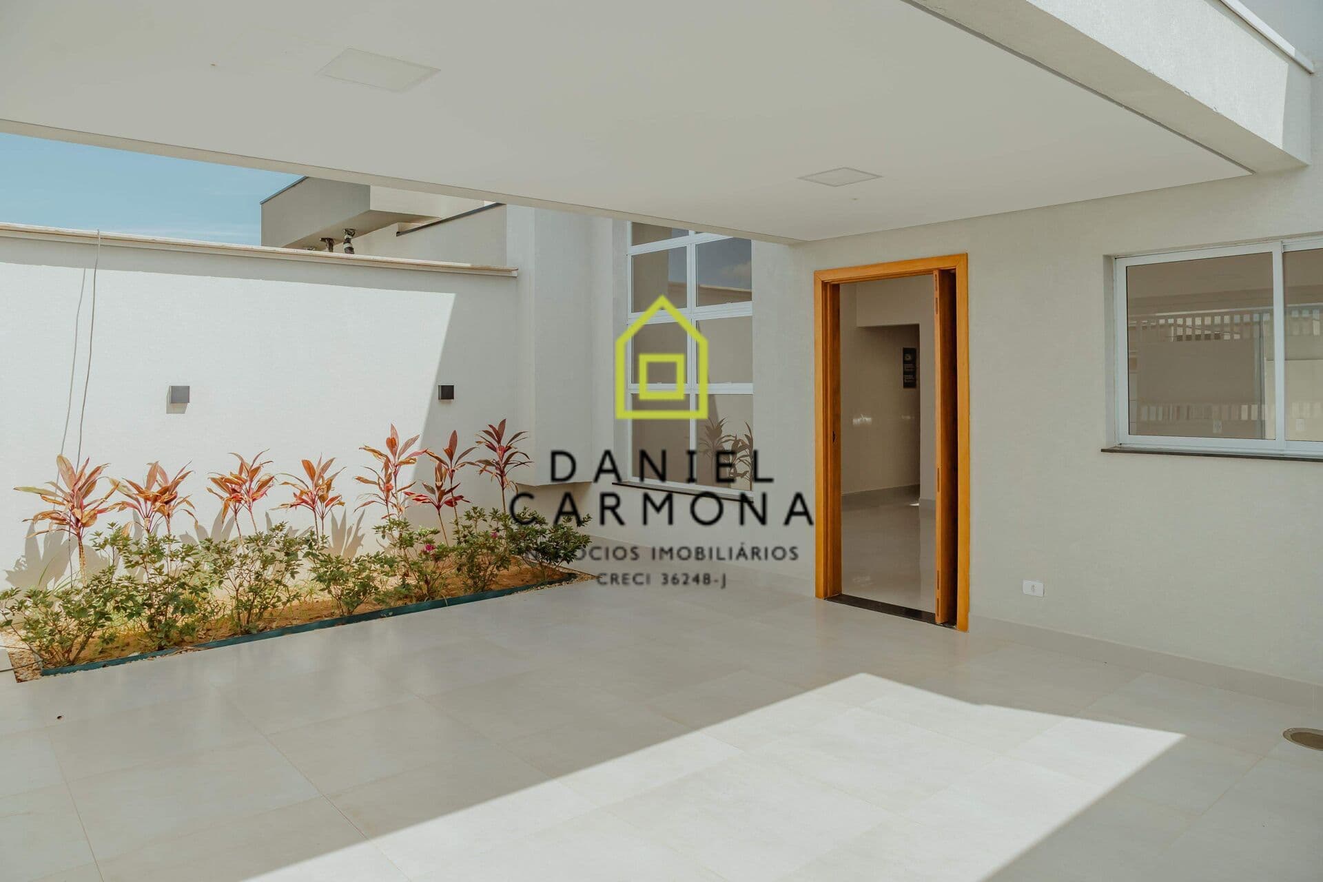 Belíssima Casa Térrea 03 Dorm/01 Suíte - Jardim Bom Sucesso - Indaiatuba/SP