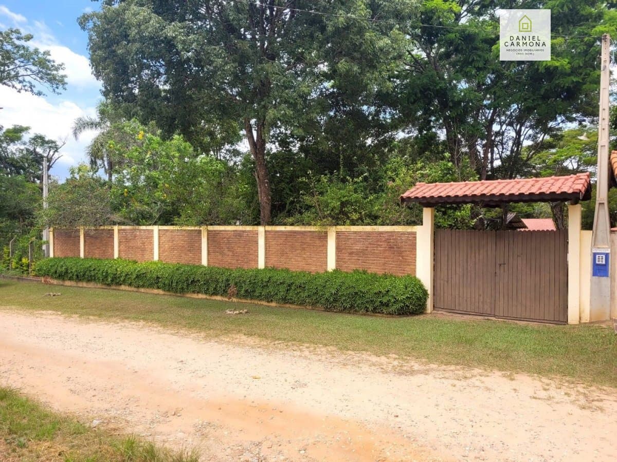 Casa Padrão para Venda em Centro Buri-SP