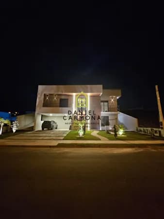 Casa Assobrada em Condomínio -