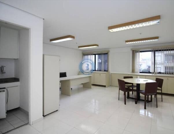 Sala comercial em edifício na Vila Mariana - São Paulo - SP