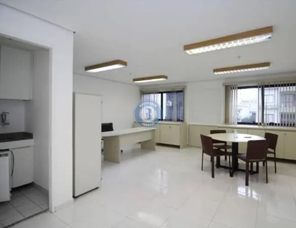 Sala comercial em edifício na Vila Mariana - São Paulo - SP