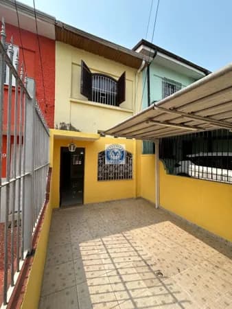 Sobrado na Vila Marari