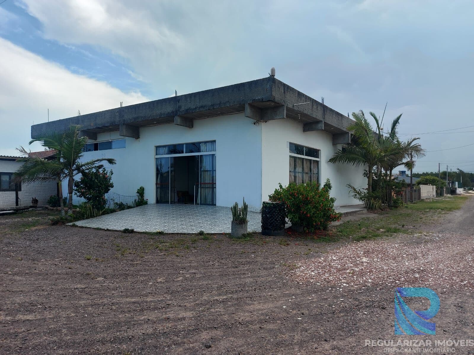Prédio/Edifício Inteiro em Passo de Torres - Praia Pérola