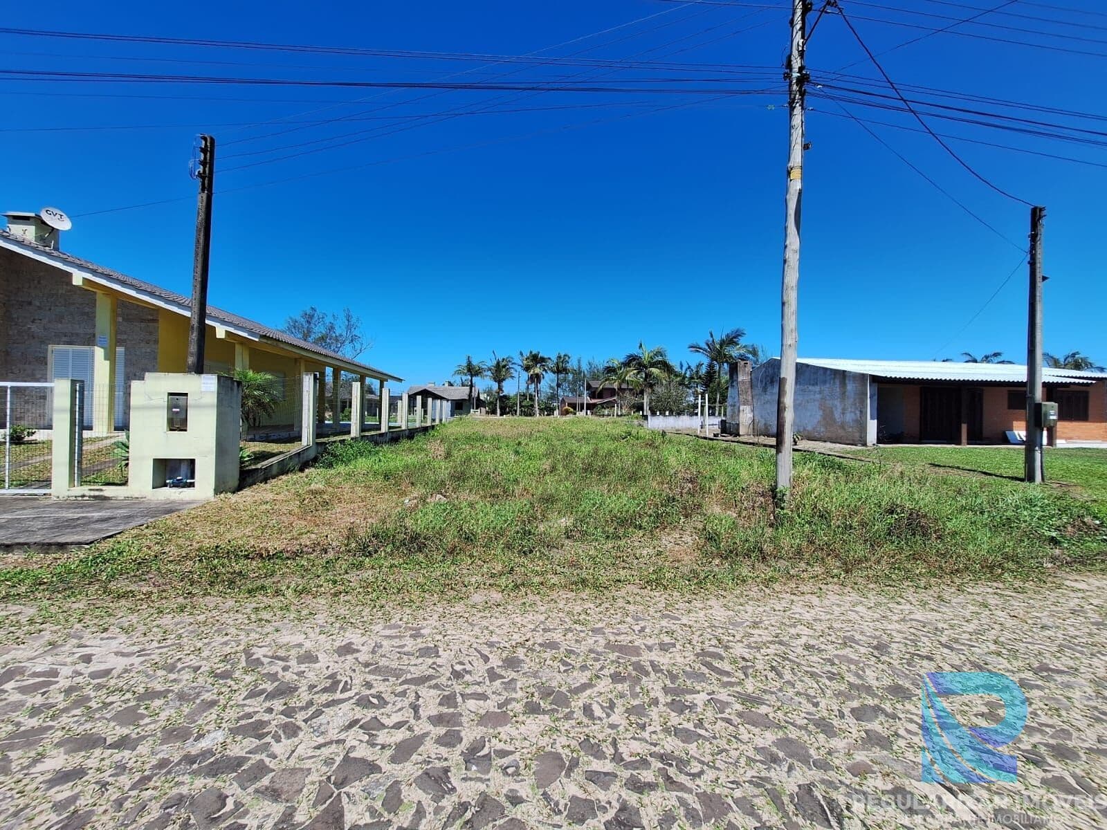 Terrenos na primeira quadra do mar em Bellatorres/SC.