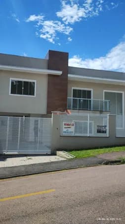 🏡 Sobrado à Venda no Centro de Araucária