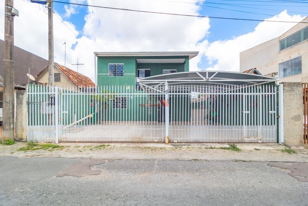 Sobrado à Venda na Vila Nossa Senhora da Luz dos Pinhais - Curitiba, PR