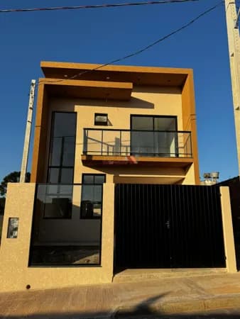 Lindo Sobrado em condomínio fechado a Venda