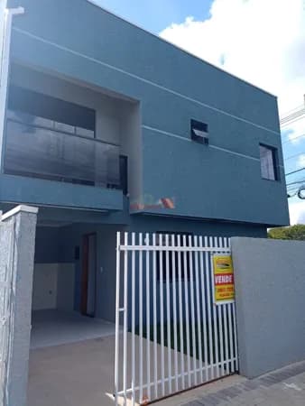 ✨ Oportunidade no Sítio Cercado – Sobrado de Esquina! ✨