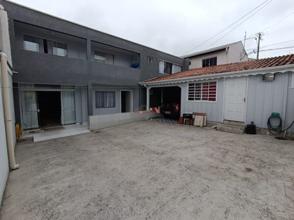 Sobrado Espaçoso à Venda em Fazenda Velha, Araucária - 226 m²