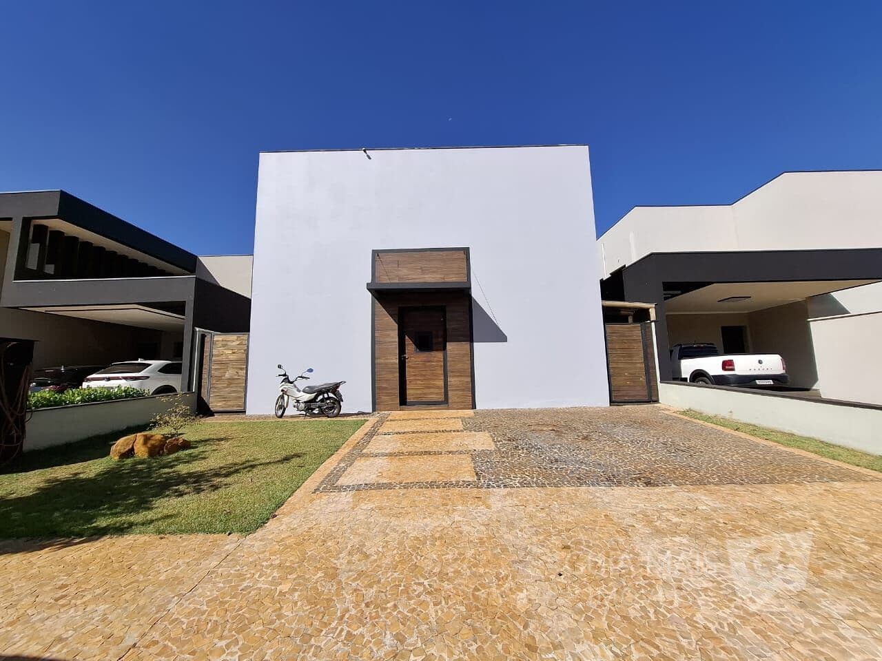 Casa de condomínio à venda, no Vivendas da Mata em Ribeirão Preto, Real Sul, com 3 quartos, 187m²