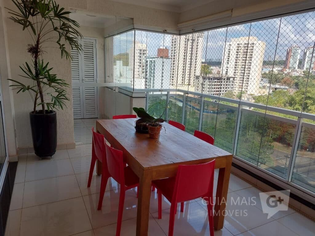 Apartamento á venda em andar alto e vista livre no Edificio Jao, Bairro Jardim Botanico