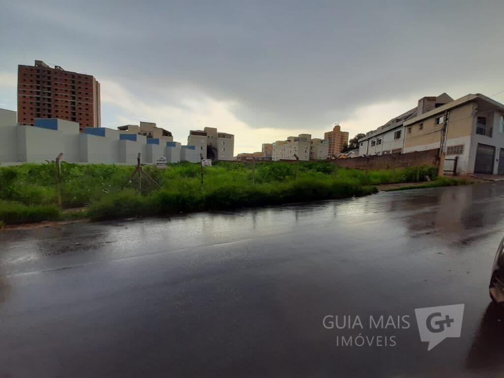Terreno bem localizado no Sumarezinho