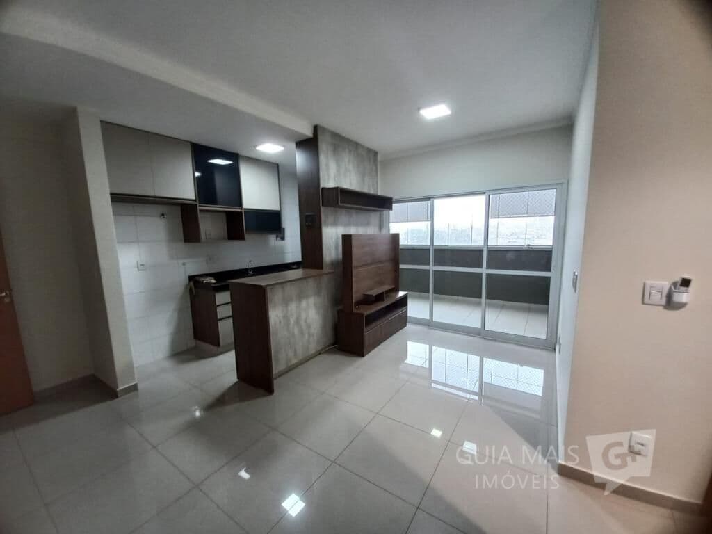 Amplo apartamento no Edificio Ribeirania