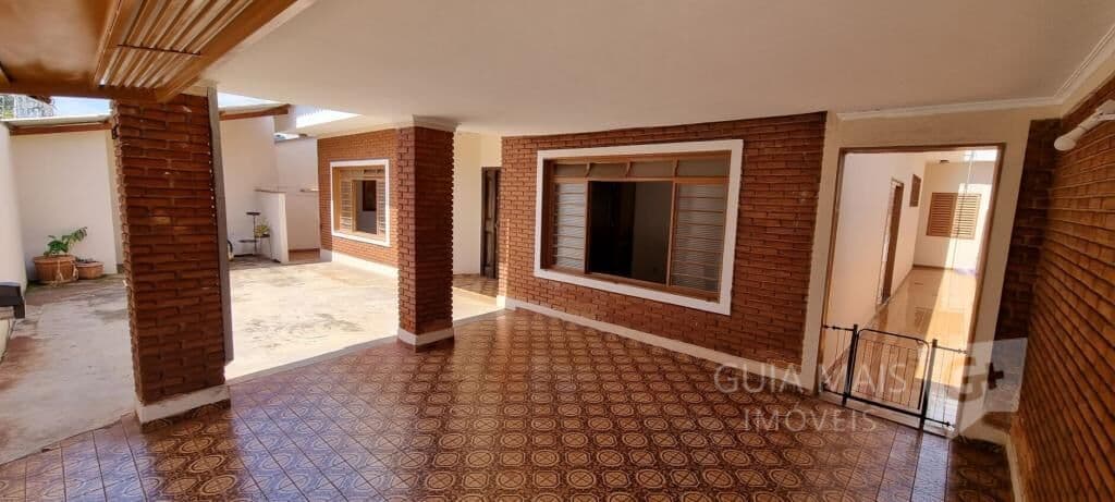 Casa no Jardim Sao Luiz com 3 quartos e Edicula