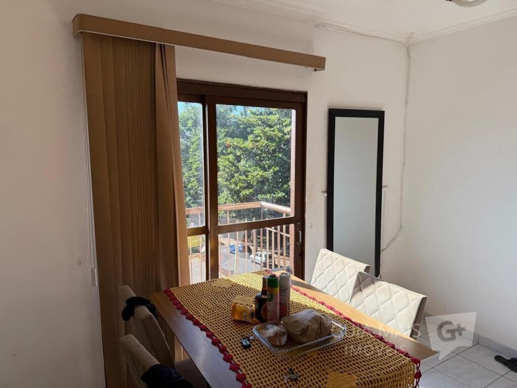 Apartamento à venda no bairro Jardim Iraja