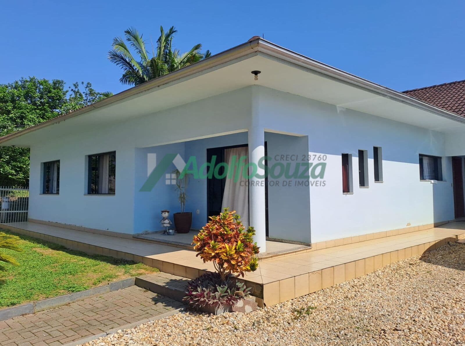 Casa em alvenaria localizada no bairro taboa