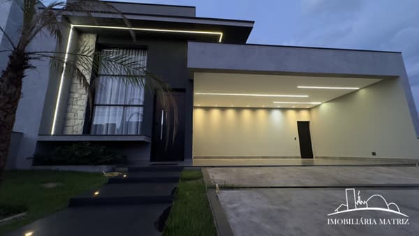 Casa em condomínio em Iracemápolis
