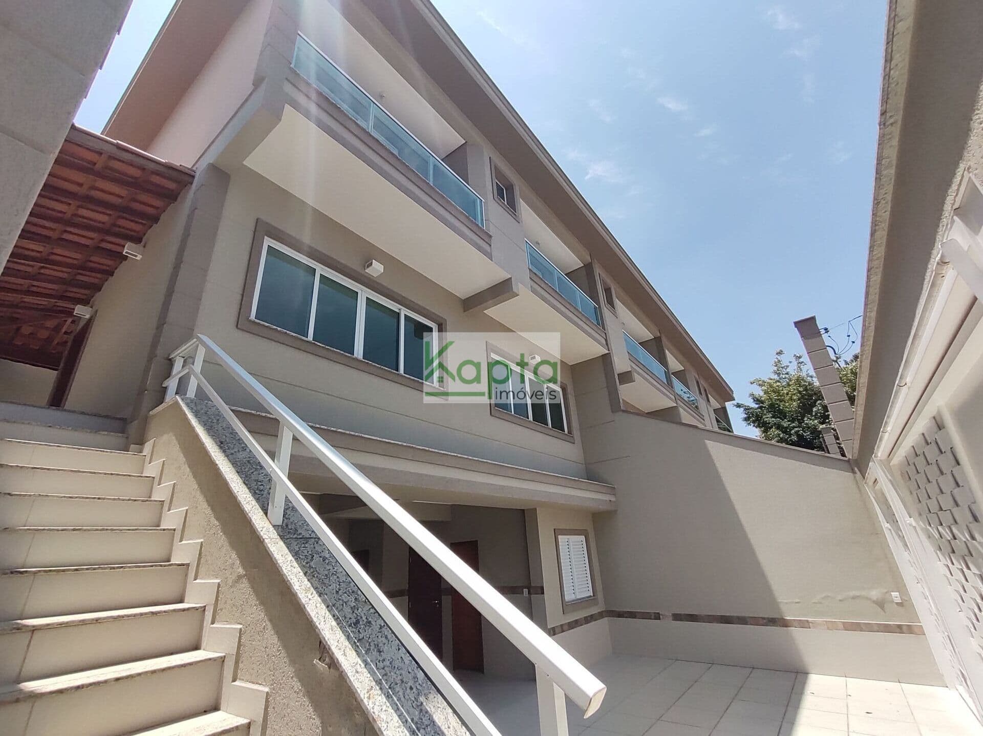 Casa Alto Padrão com 2 pavimentos, 3 dormitorios, 4 bnheiros, 5 vagas, a venda no Parque São Domingos