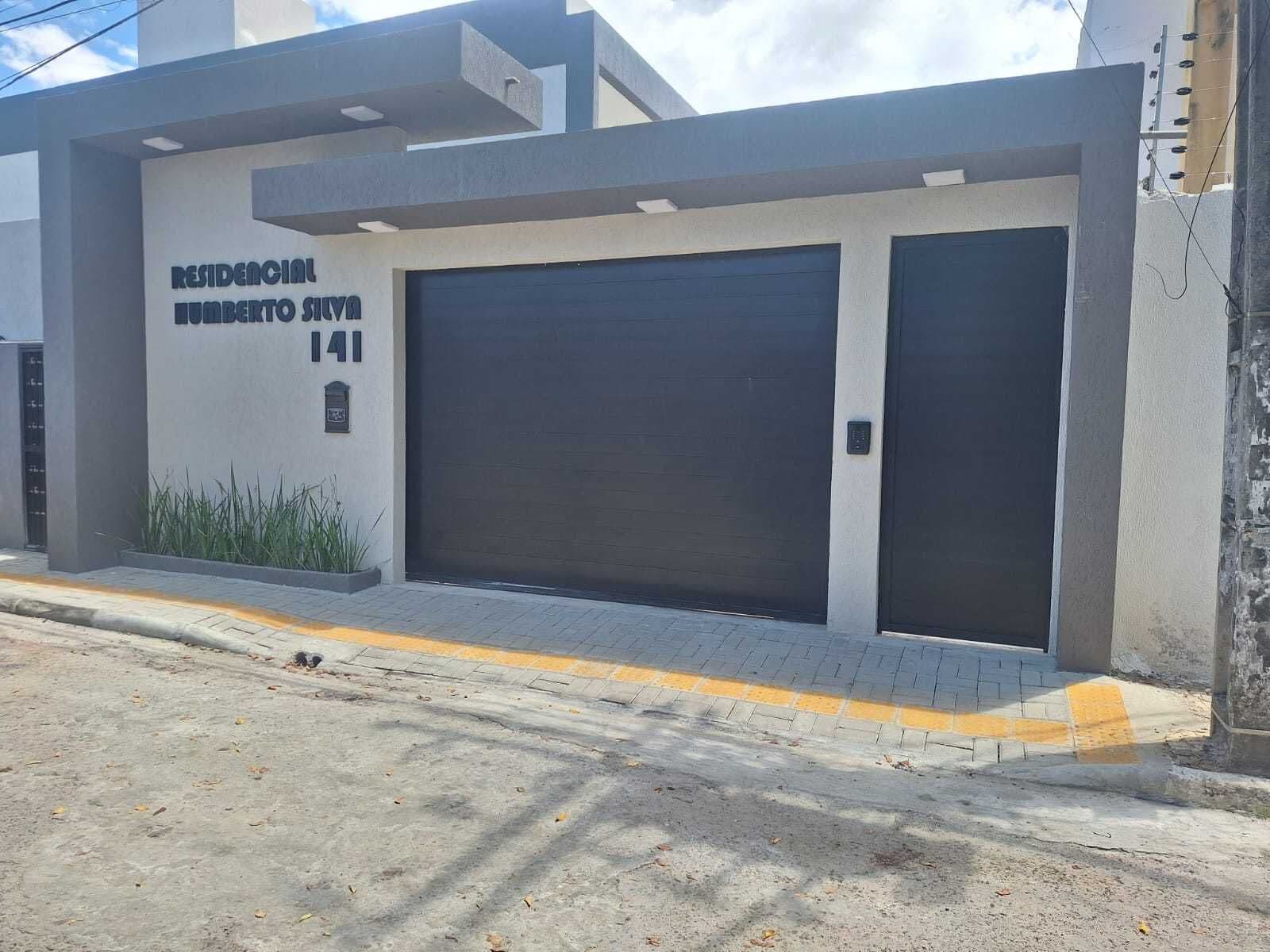 Sobrado em Lauro de Freitas - Jardim Aeroporto
