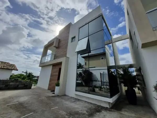 Casa à venda no bairro Pitangueiras em Lauro de Freitas/BA